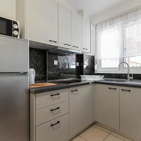 Tommy Seafront By Rentalspro - Nea Halkidiki Apartamento